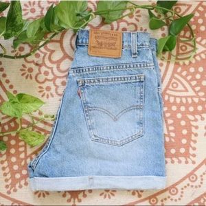 Vintage 954 High Waisted Levi’s Jean Shorts